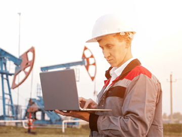 oil-worker-on-oil-field-site